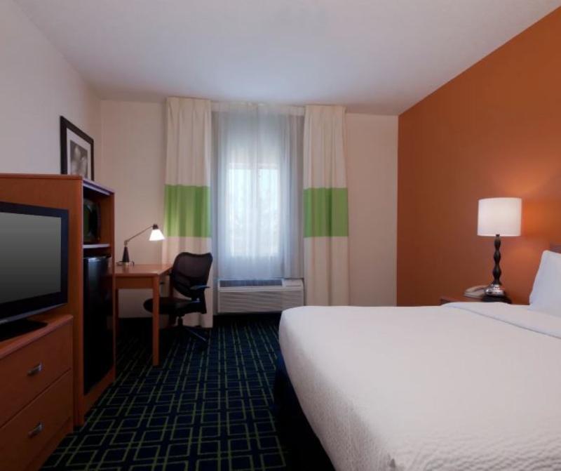 Wingate By Wyndham Gurnee Hotel Exterior photo